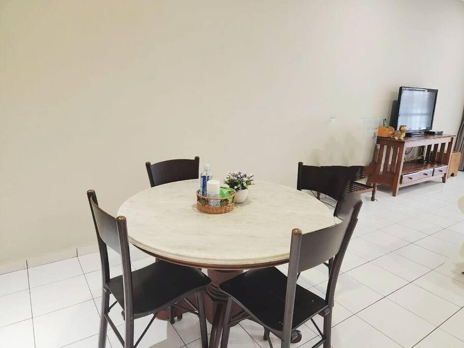 Holiday home 5min To Town Garden East Tambun 4br 16 Pax Ipoh