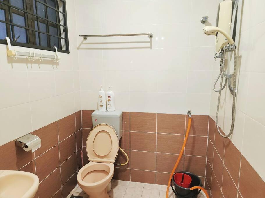 5min To Town Garden East Tambun 4br 16 Pax Holiday home *