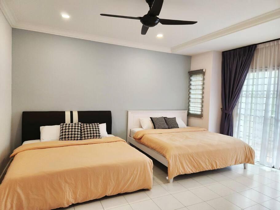 Rumah percutian 5min To Town Garden East Tambun 4br 16 Pax Ipoh