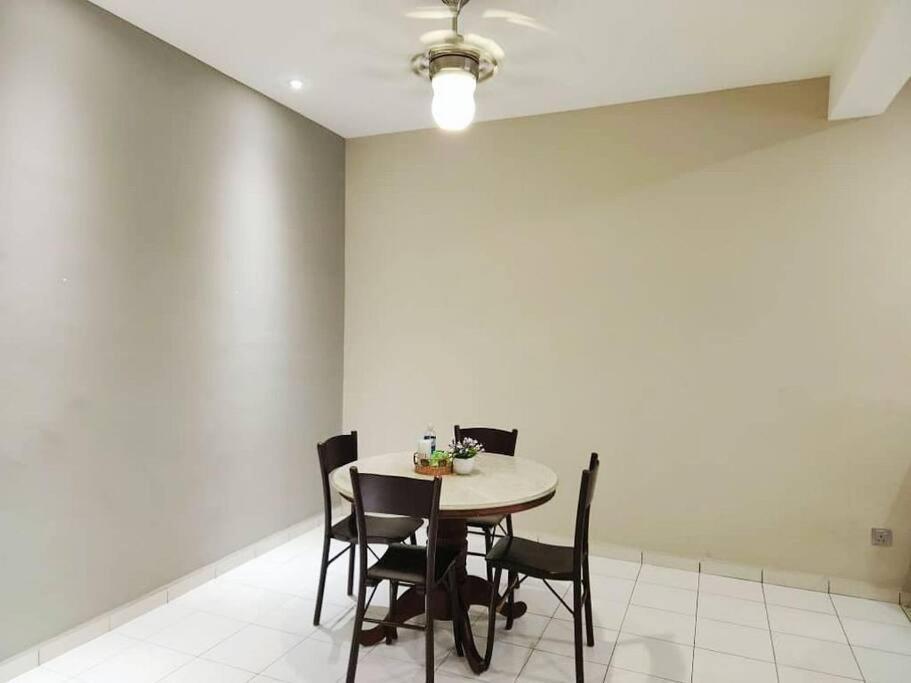 5min To Town Garden East Tambun 4br 16 Pax *