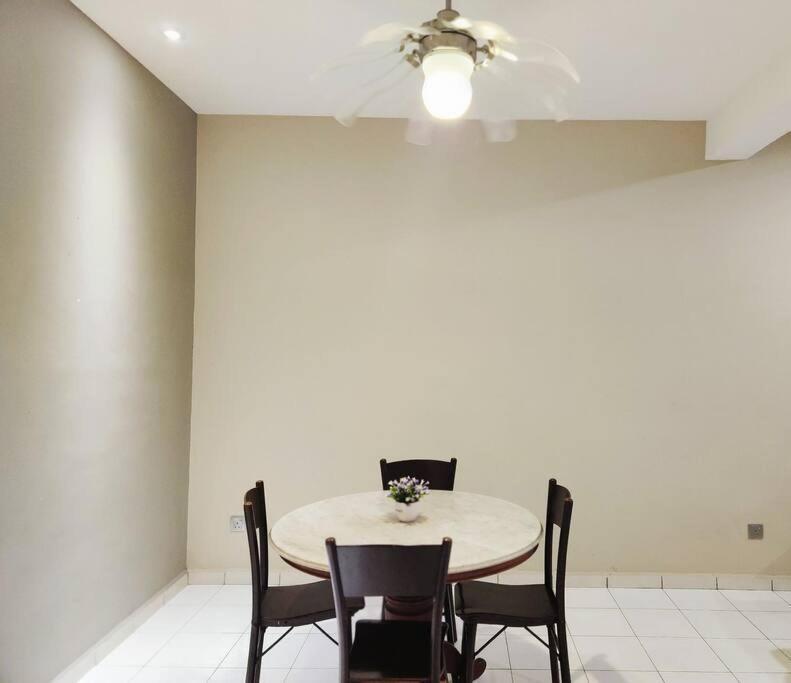 5min To Town Garden East Tambun 4br 16 Pax Rumah percutian
