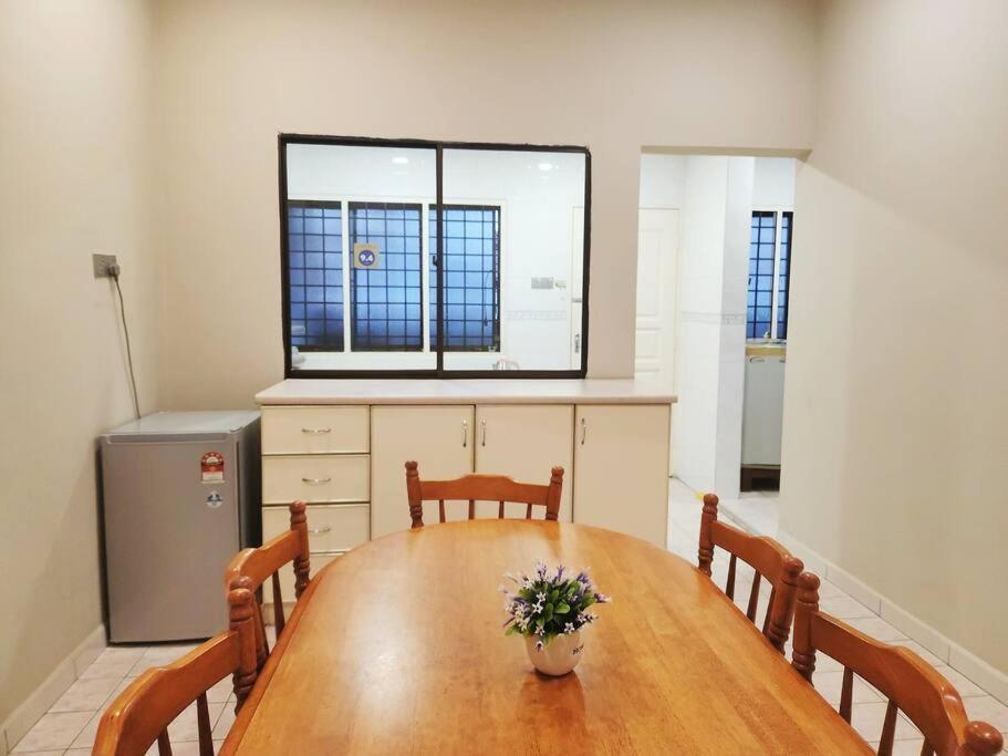 5min To Town Garden East Tambun 4br 16 Pax Rumah percutian Ipoh