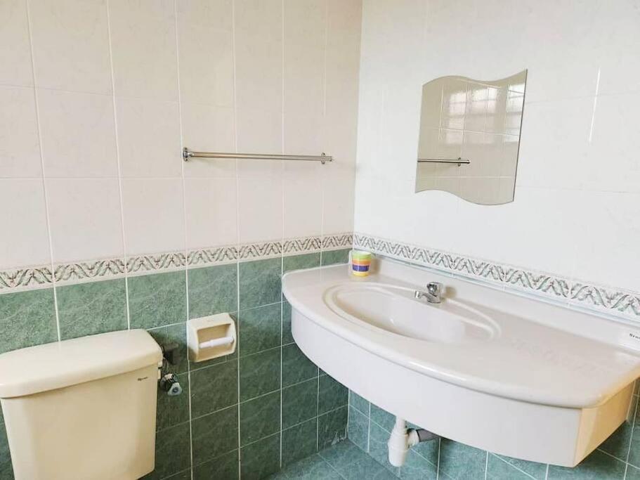 5min To Town Garden East Tambun 4br 16 Pax Rumah percutian