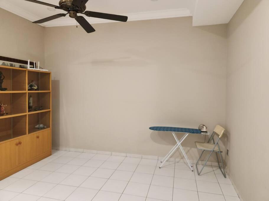 5min To Town Garden East Tambun 4br 16 Pax Ipoh
