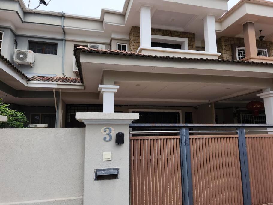 5min To Town Garden East Tambun 4br 16 Pax