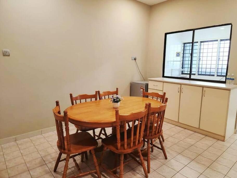 5min To Town Garden East Tambun 4br 16 Pax Rumah percutian *