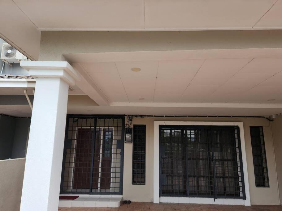 5min To Town Garden East Tambun 4br 16 Pax Rumah percutian