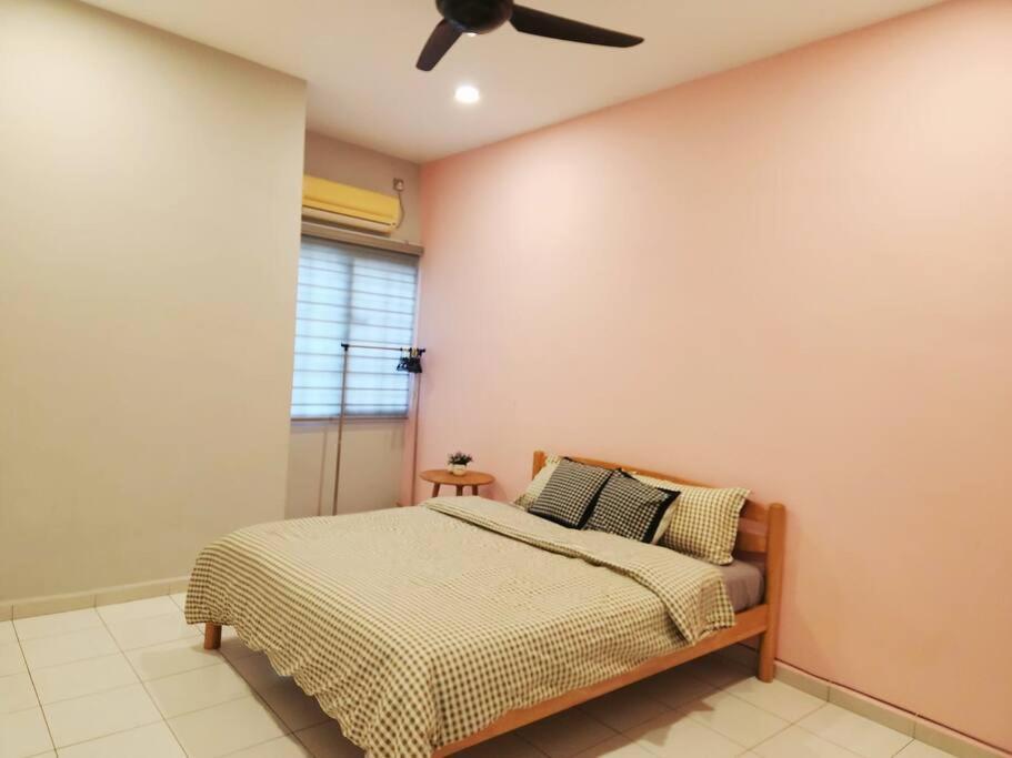 Rumah percutian 5min To Town Garden East Tambun 4br 16 Pax