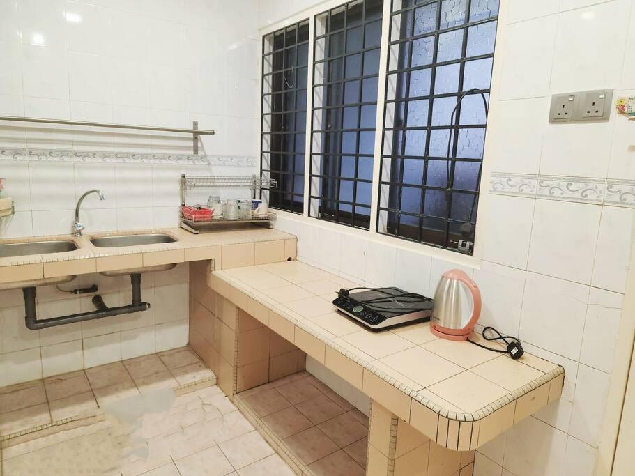 5min To Town Garden East Tambun 4br 16 Pax Rumah percutian *