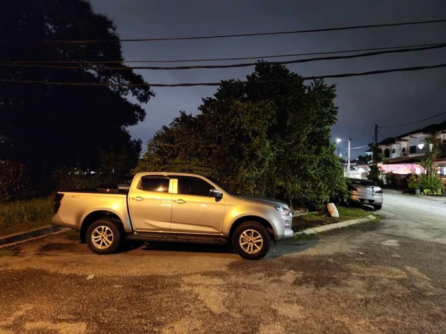 Rumah percutian 5min To Town Garden East Tambun 4br 16 Pax *