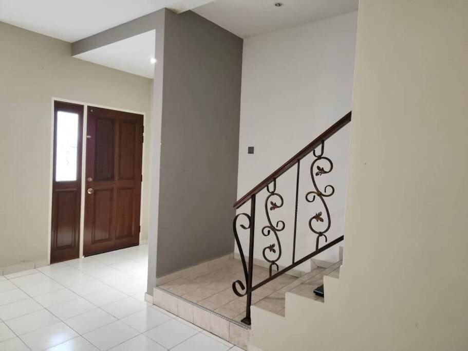 5min To Town Garden East Tambun 4br 16 Pax *